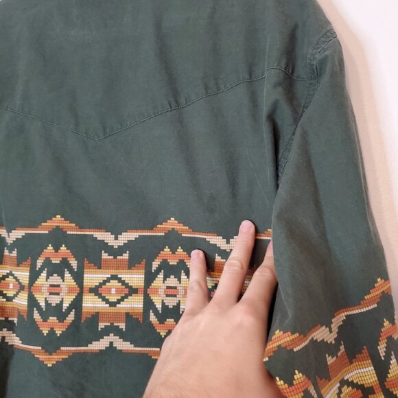 Vintage 90s Wrangler Aztec Pearl Snap Button Up Shirt Green Size L - Picture 6 of 6